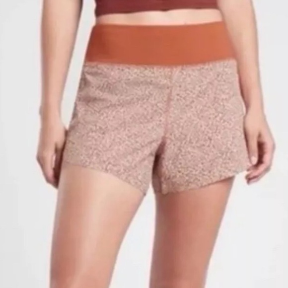ATHLETA Run With It Printed 3.5” Shorts XS Cheetah Rust Orange - Picture 1 of 8